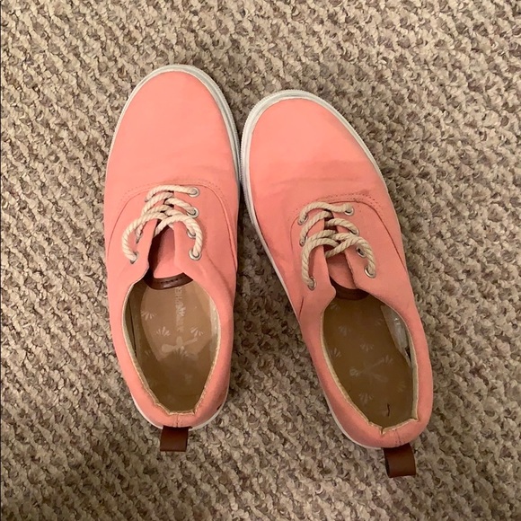 Slip on coral shoes - Picture 1 of 2